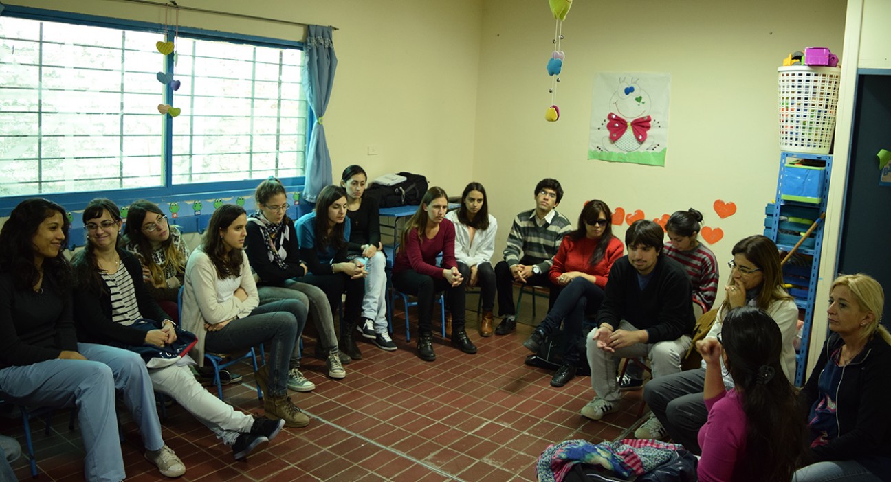 imagen Convocan estudiantes para incorporarse a proyecto de salud comunitaria