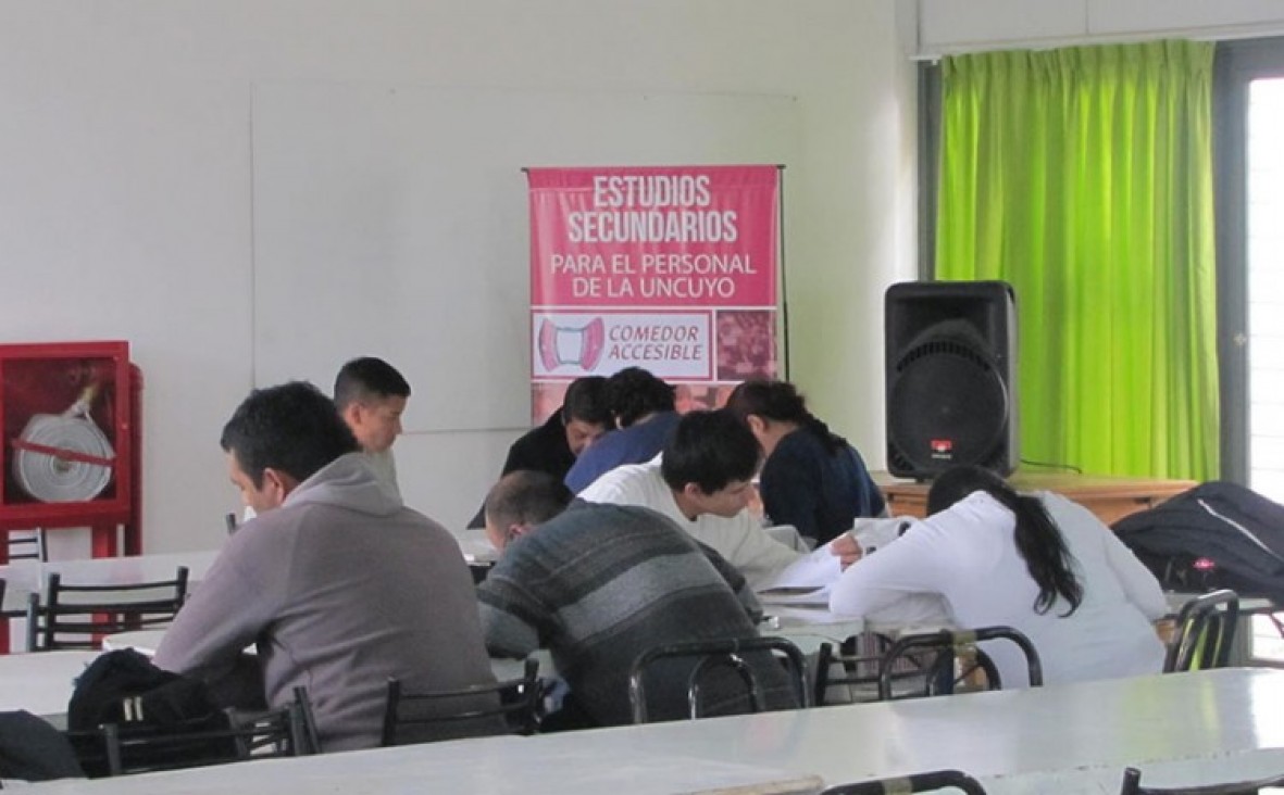 imagen Comienzan las inscripciones para finalizar la secundaria en el Comedor Universitario