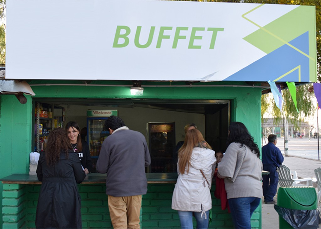 imagen Se inauguró el nuevo buffet en el Club UNCuyo