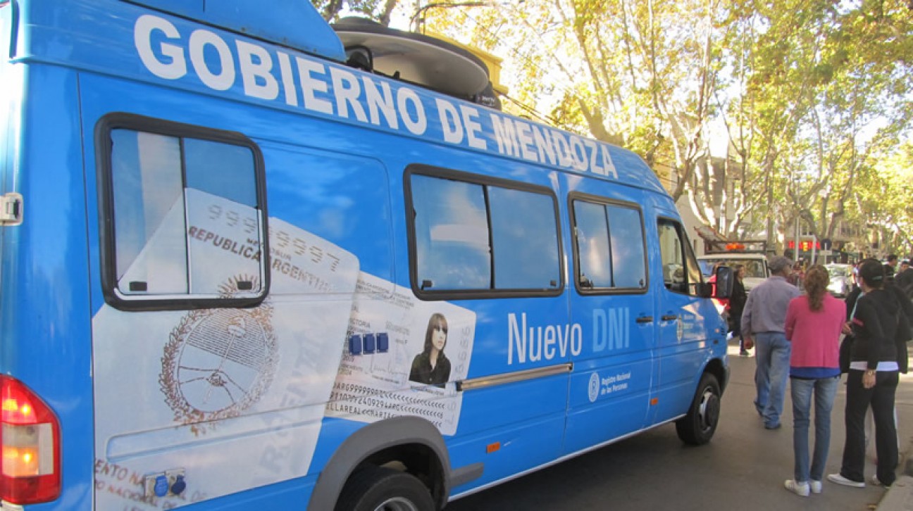 imagen Centro de Documentación Rápida Móvil en el Comedor