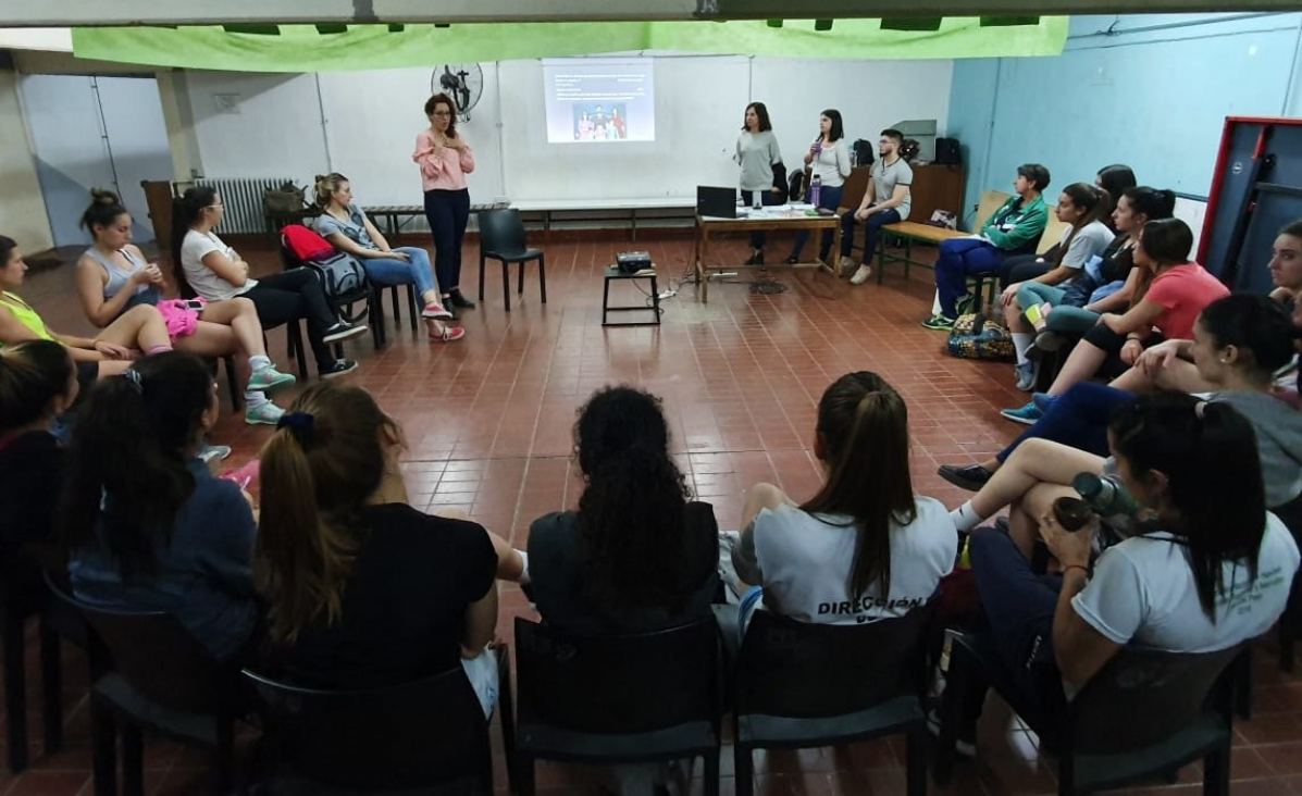 imagen Capacitaron en violencia de género a jugadoras federadas