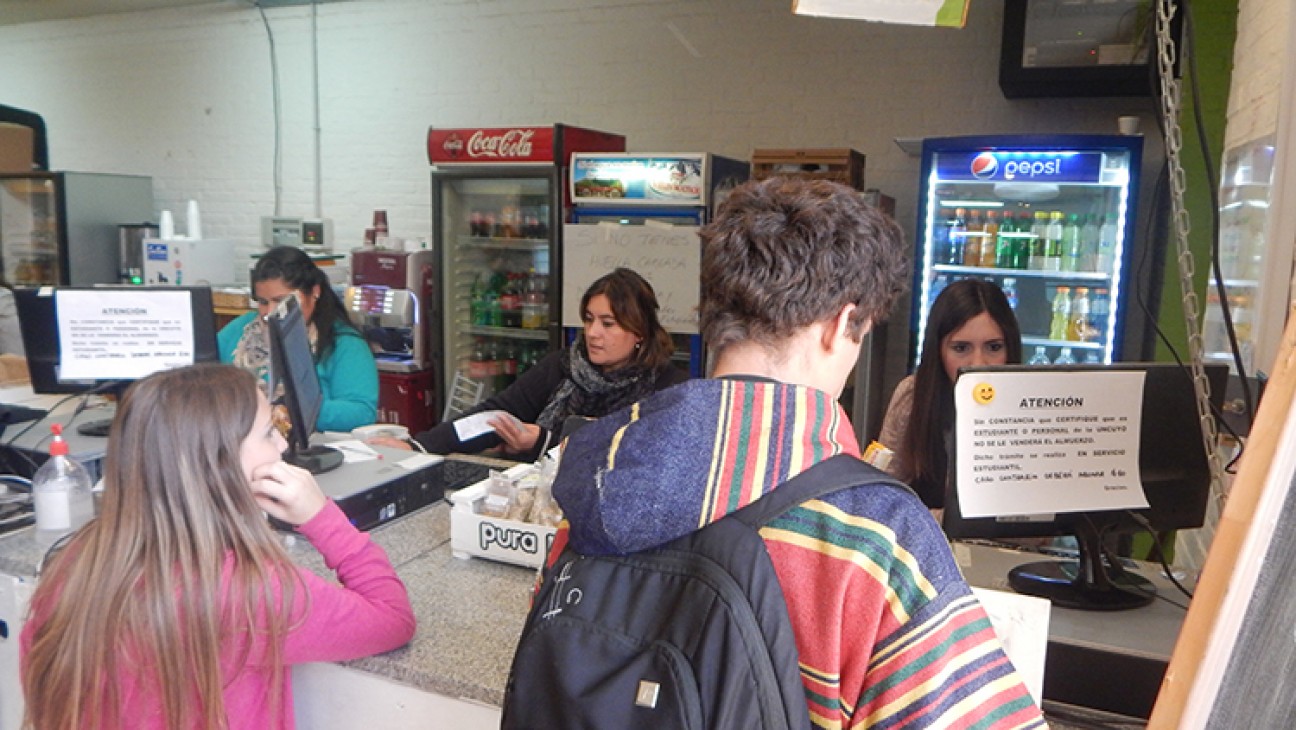 imagen Continúa el registro de huella para almorzar en el Comedor