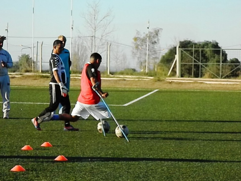 imagen Plantel nacional de Fútbol para Amputados paso por la UNCuyo