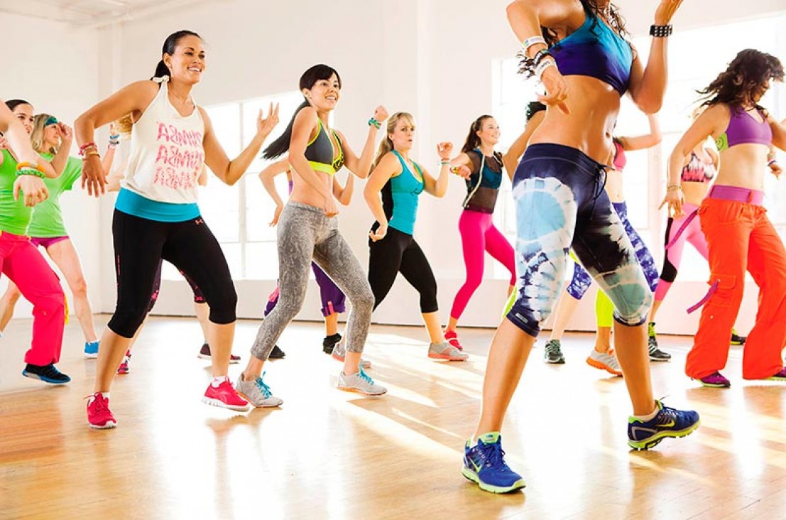 imagen Clases de zumba en el Club UNCuyo