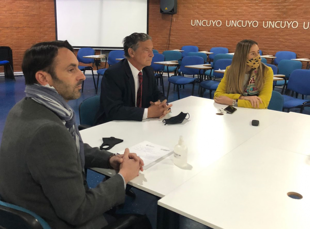 imagen Con el lanzamiento de la red interuniversitaria "I+D+i" las universidades de Mendoza se encaminan hacia el Primer Congreso de Ciencia y Técnica