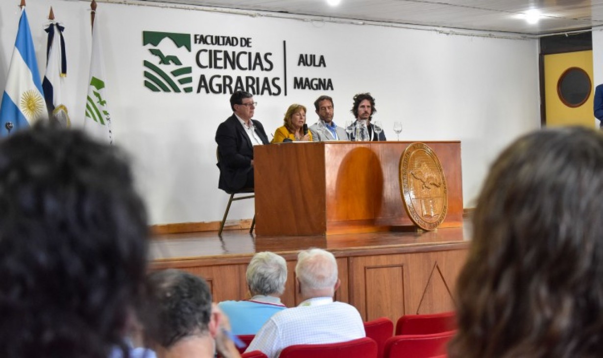 imagen La UNCUYO fue anfitriona de un foro latinoamericano que apuesta por el crecimiento del sector maderero