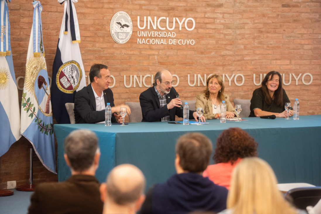 imagen Presentaron en la UNCUYO el Plan Nacional de Ciencia, Tecnología e Innovación 2030