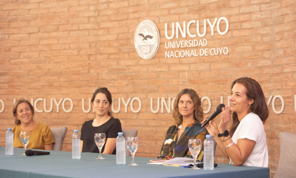 imagen Investigadoras y artistas fueron protagonistas de un conversatorio en la UNCUYO