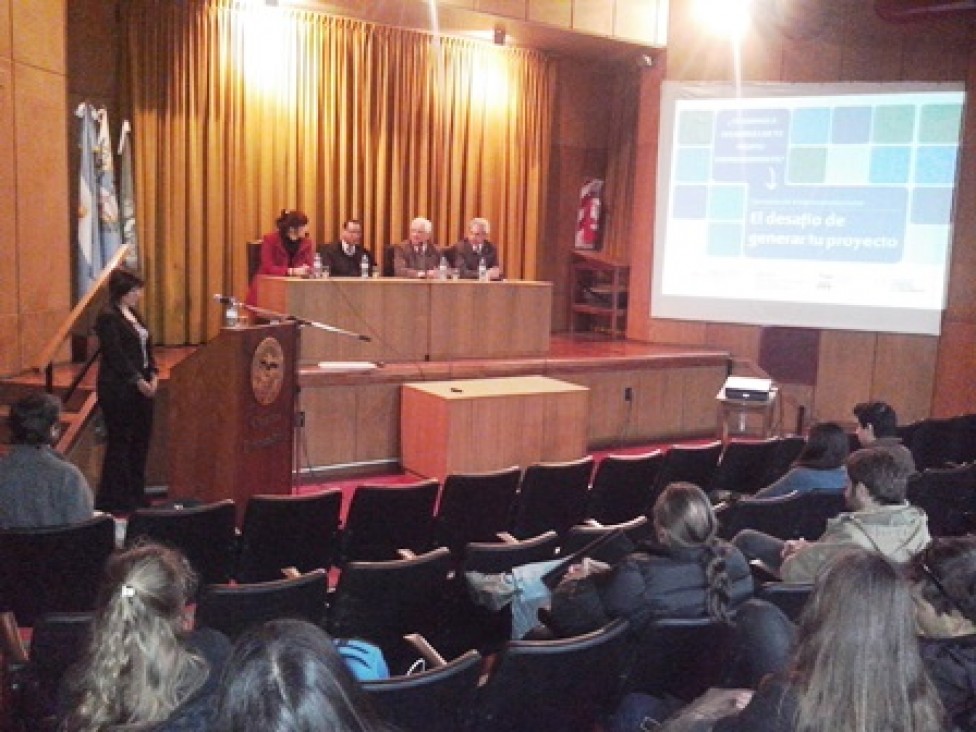 imagen Jornada de Emprendedurismo en la Facultad de Ciencias Económicas