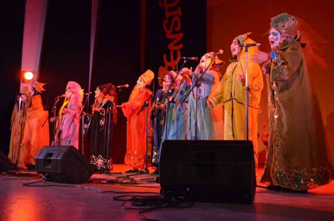 imagen Arena y Canto del Teatro a la Biblioteca 