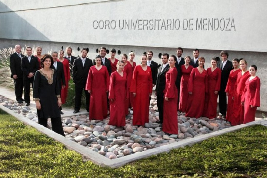 imagen El Coro Universitario en Música Clásica por los Caminos del Vino