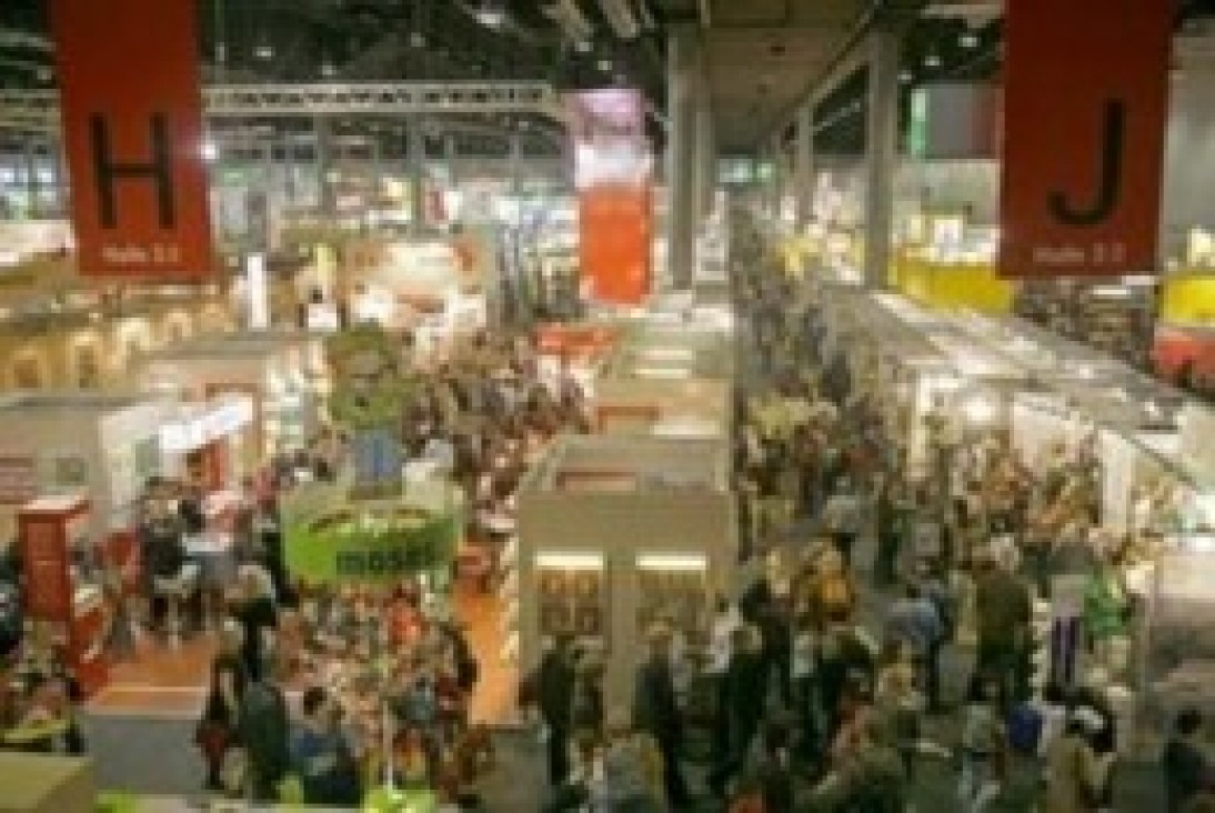 imagen Presencia de la Ediunc en la Feria del Libro de Frankfurt