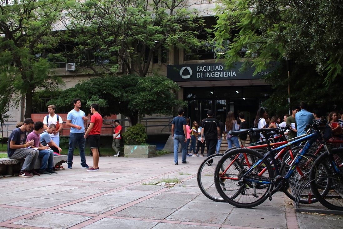 imagen Convocan a estudiantes de la Facultad de Ingeniería para beca pre-profesional