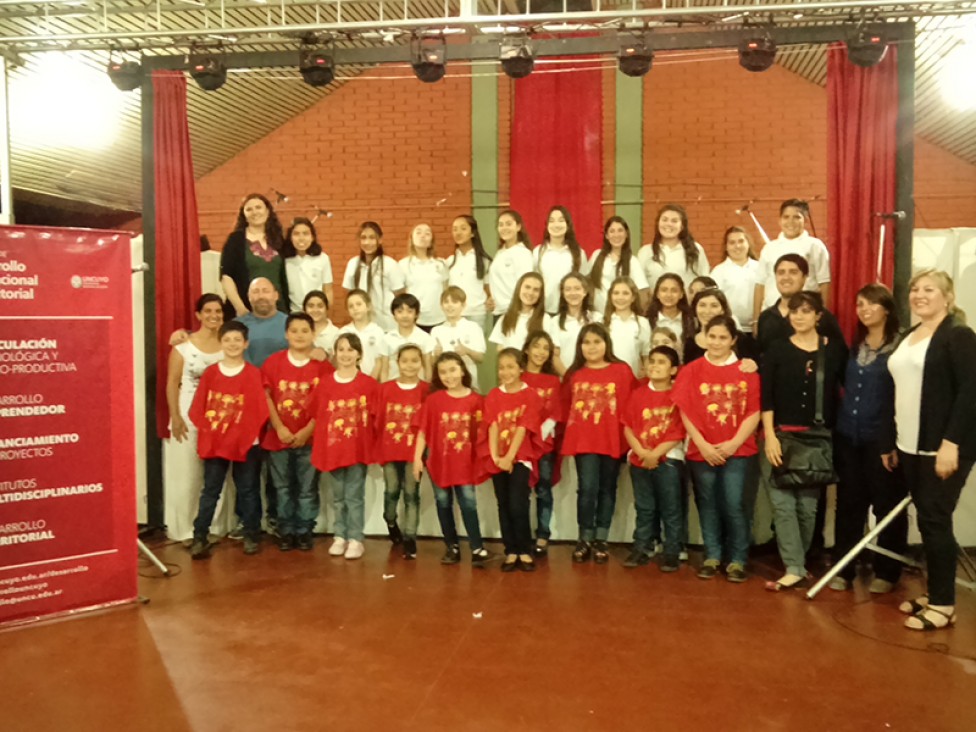 imagen El Coro de Niños y Jóvenes en el territorio