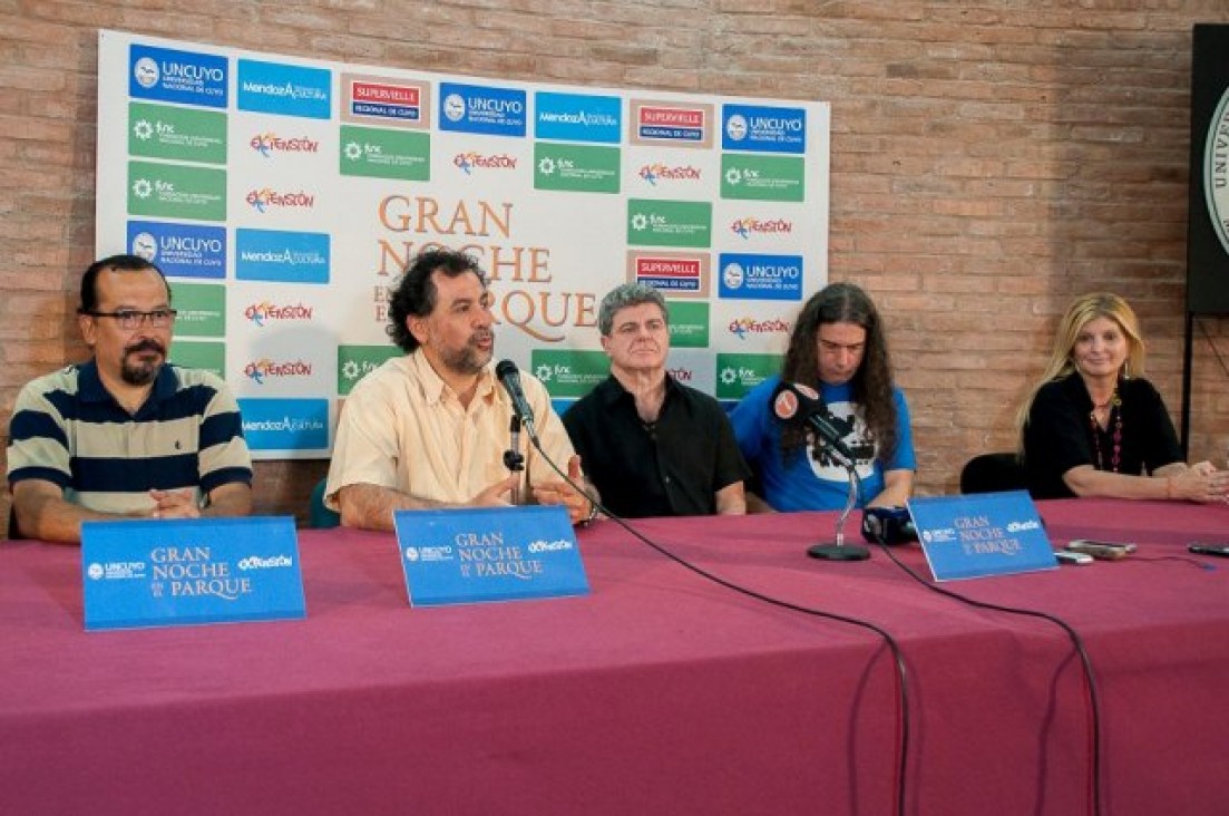 imagen Artistas de la UNCuyo junto a Santaolalla y Orozco Barrientos gratis al aire libre