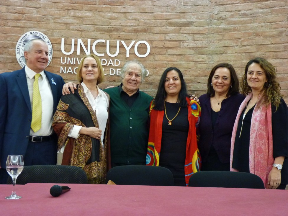 imagen Adolfo Pérez Esquivel visitó la UNCuyo