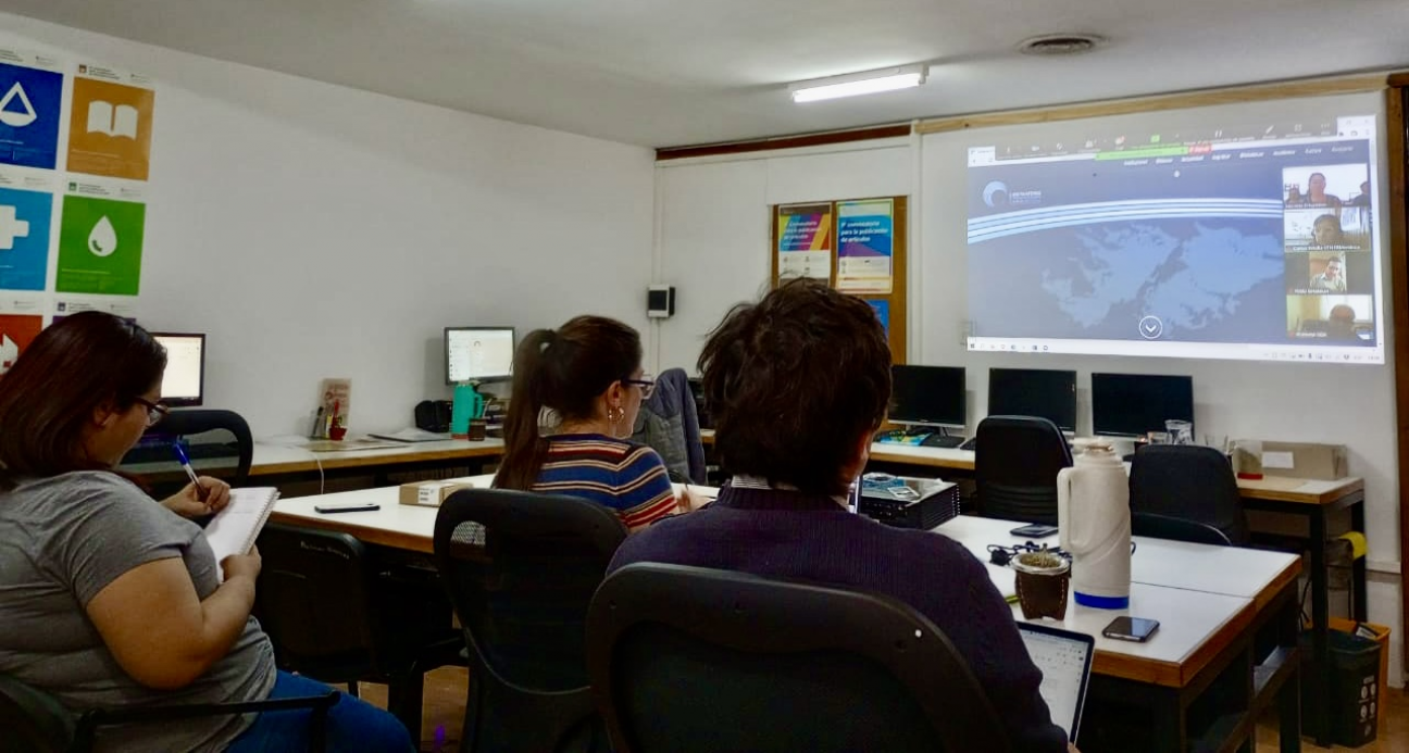 imagen El Área de Políticas Públicas brindó una capacitación a integrantes del Observatorio Interuniversitario Cuestión Malvinas