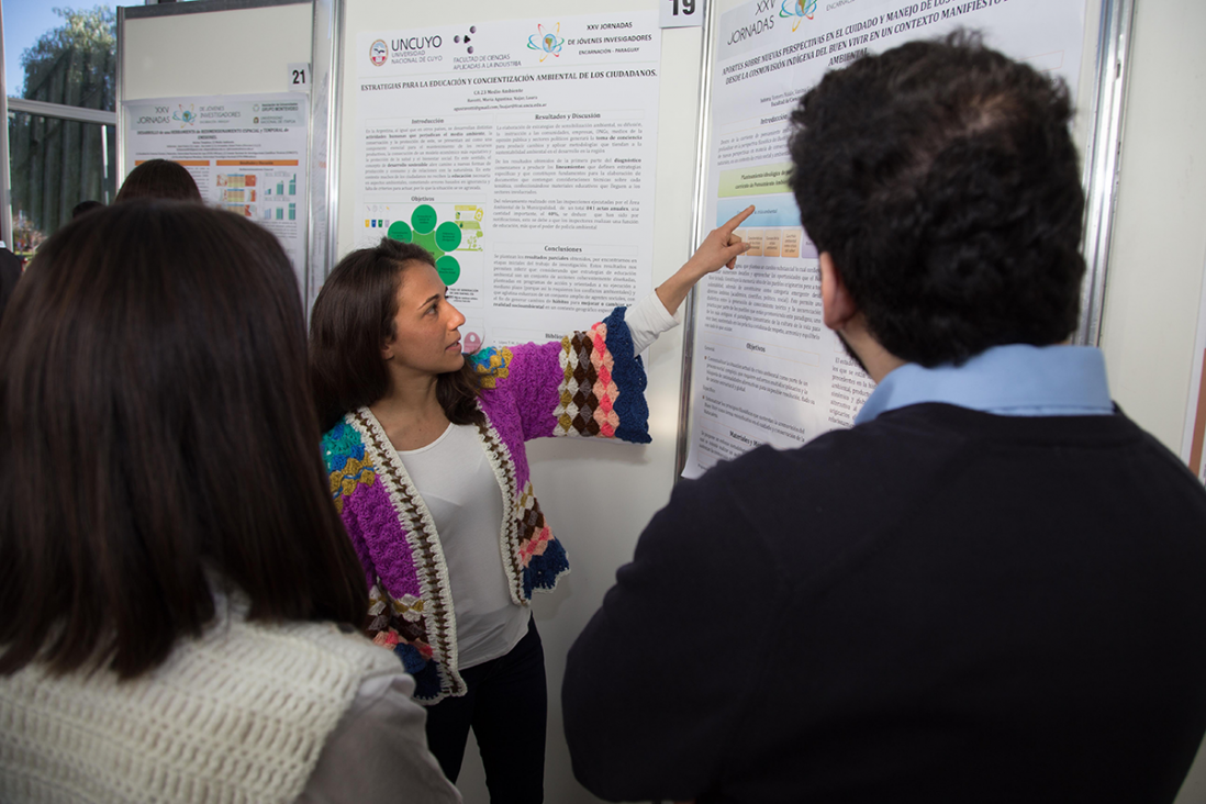 imagen Exhibición de posters científicos realizados por jóvenes investigadores