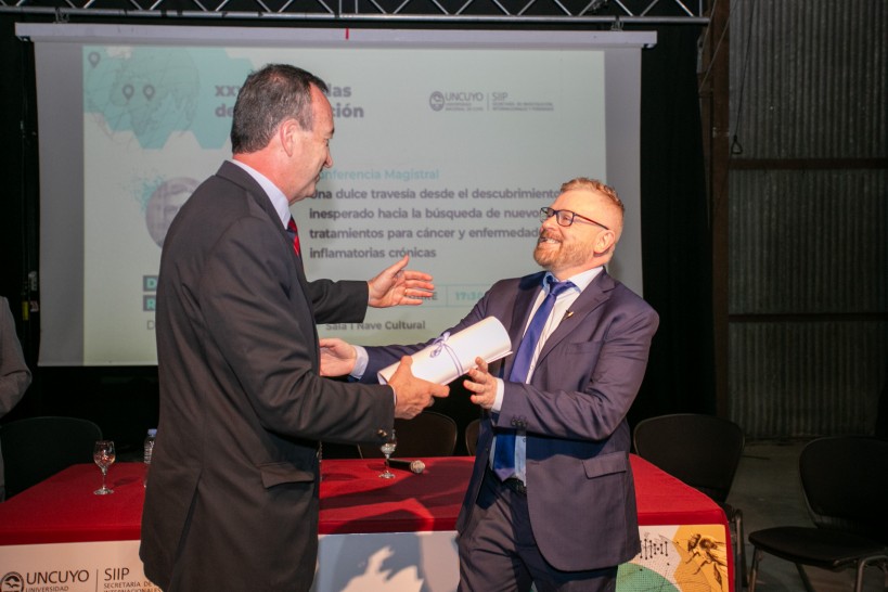 imagen La ciencia en lo más alto: Gabriel Rabinovich ya es Doctor Honoris Causa de la UNCUYO