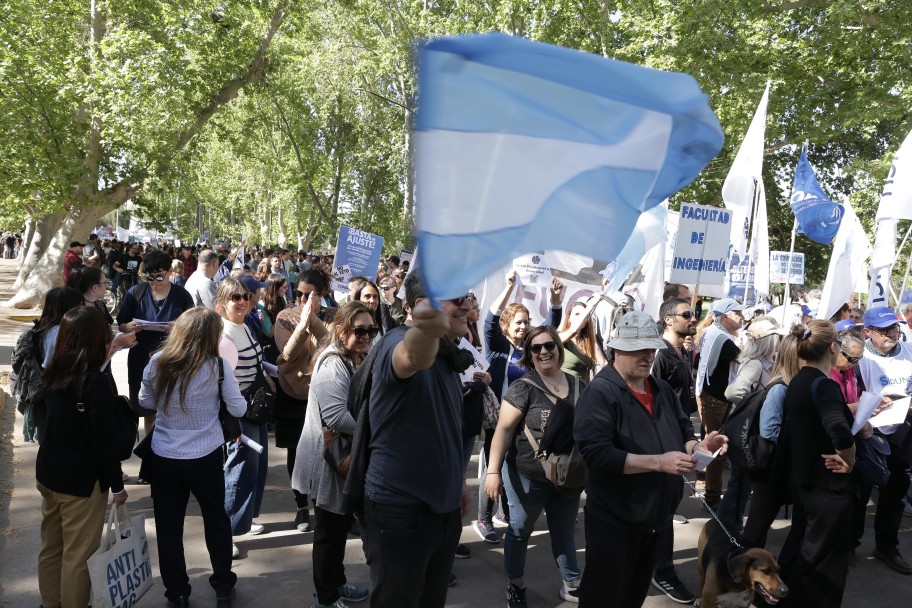 imagen Más de 35 mil personas marcharon por la universidad pública