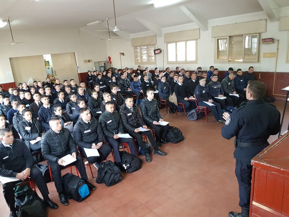 imagen Policías y penitenciarios ya pueden ampliar su formación universitaria