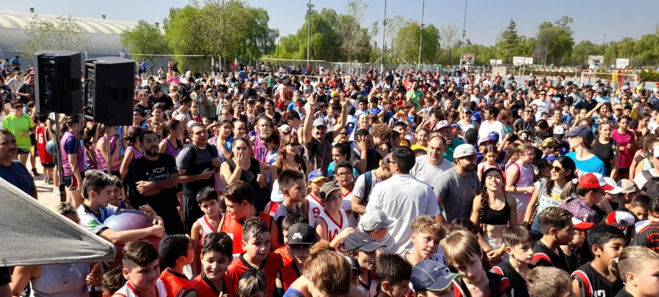 imagen Más de 1.500 niños y niñas en el festival de Minibasquet que se vivió en la UNCUYO