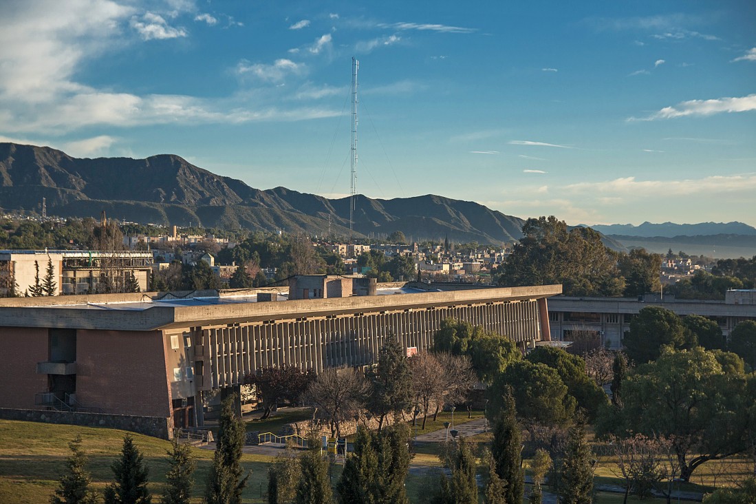 imagen Interés de la UBA por el valor arquitectónico de Ciencias Políticas y Sociales