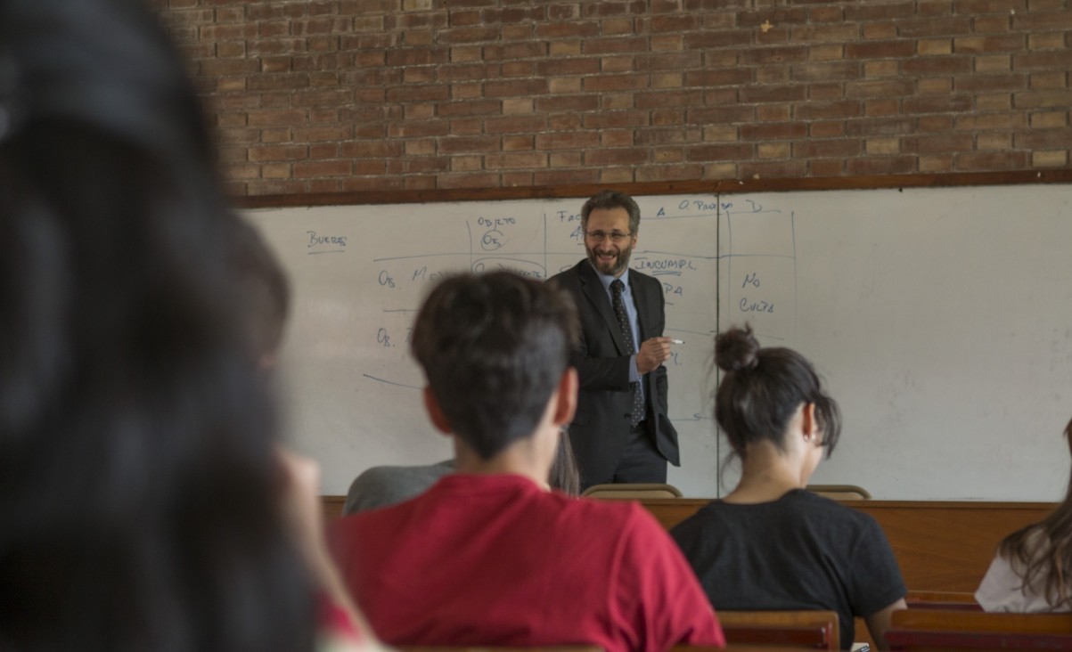 imagen Amplían convocatorias para profesores que quieran formarse en el exterior 