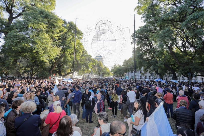 imagen Enfático reclamo por la situación salarial de docentes y nodocentes del sistema universitario público