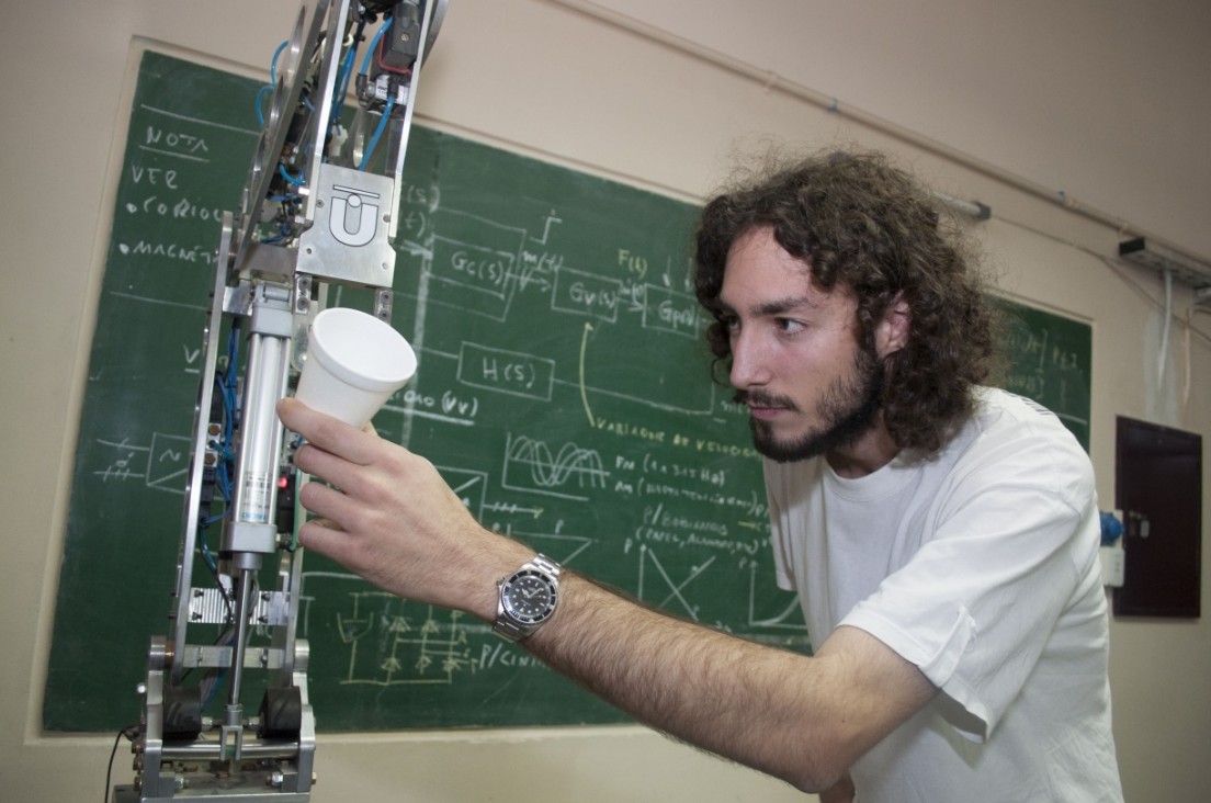 imagen Premio INVAP a las mejores tesis de Ingeniería de todo el país