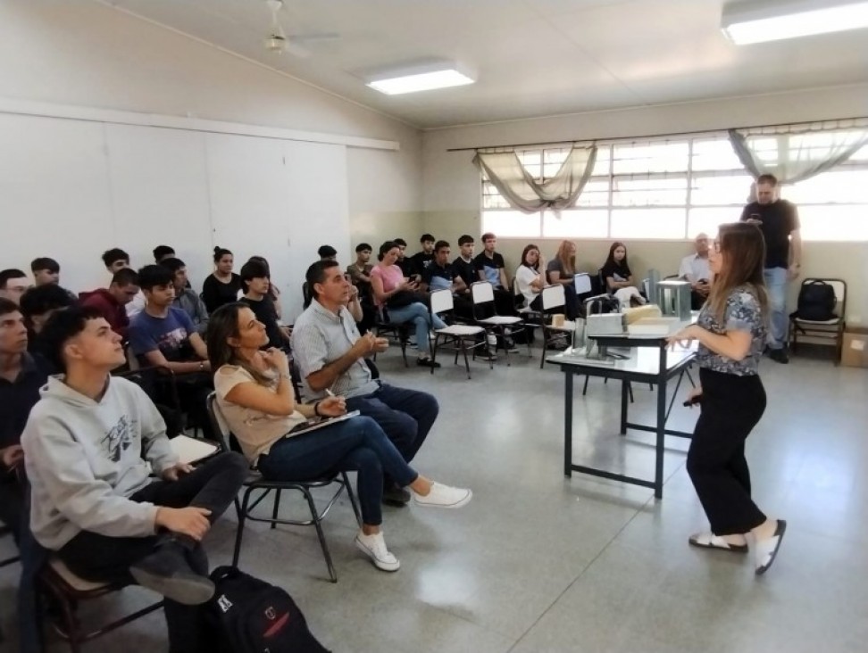 imagen Estudiantes de secundarias mendocinas aprendieron nuevas formas de construcción