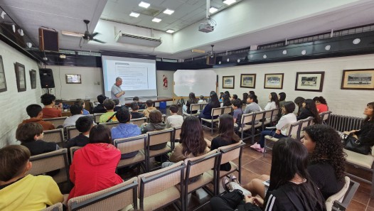 imagen Ingreso a escuelas de la UNCUYO: el 3° encuentro se centró en consultas sobre Matemática