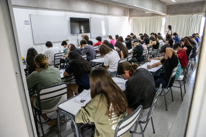 imagen Ingreso escuelas UNCUYO: cuándo y cómo se rendirá Matemática 