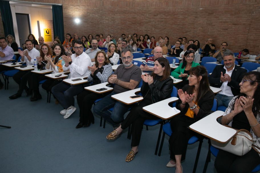 imagen Tres décadas de servicio: la Universidad reconoció la dedicación de su personal