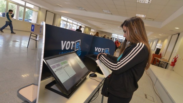 imagen La UNCuyo estrenó voto electrónico propio