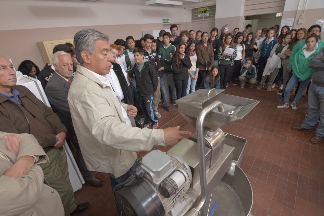 imagen El Liceo tiene nuevo equipo para procesar alimentos 