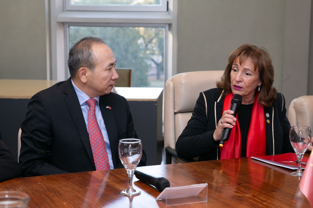 imagen La rectora de la UNCUYO y el embajador de China consolidan vínculos con vistas al futuro