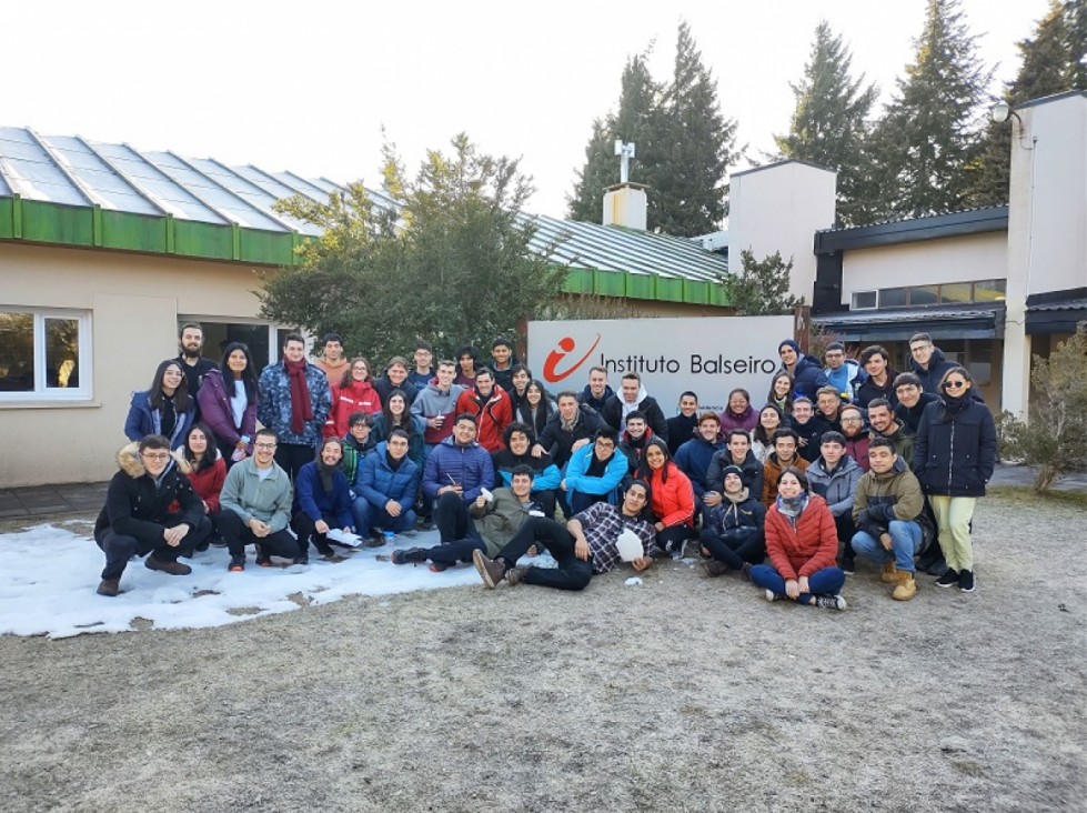 imagen Estudiar lejos de casa: Jóvenes cuentan su experiencia en el Balseiro