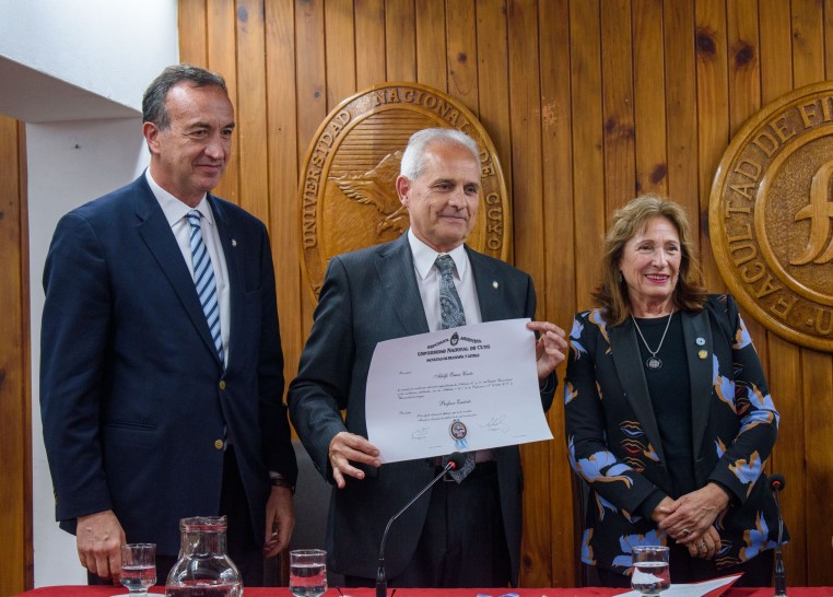 imagen Adolfo Omar Cueto, nuevo Profesor Emérito de la UNCUYO