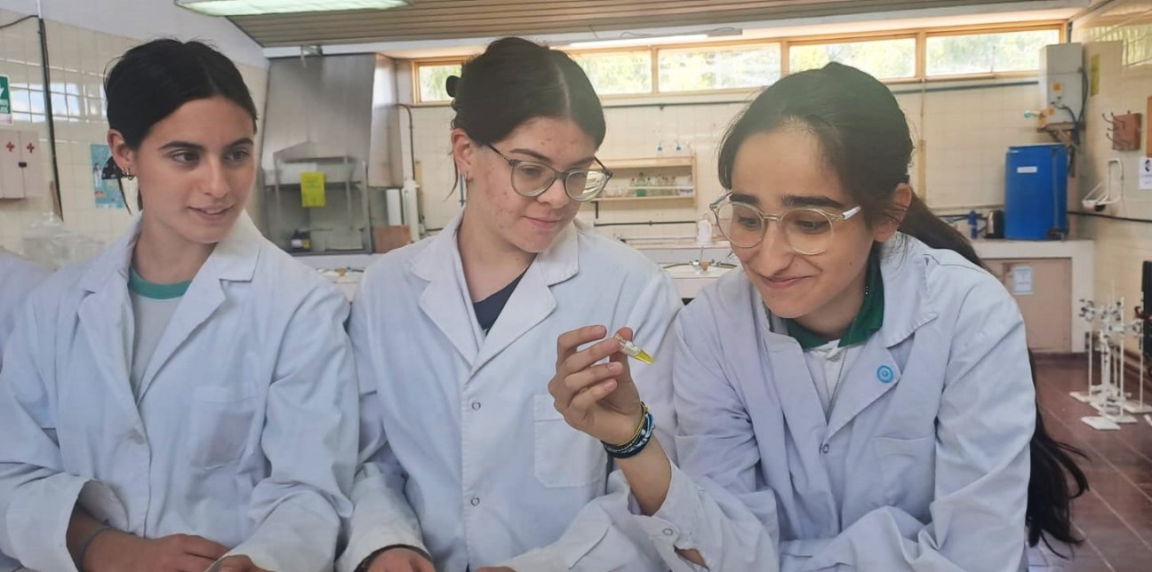 imagen Estudiantes de la UNCUYO aprendieron sobre nanotecnología para el agua y el vino