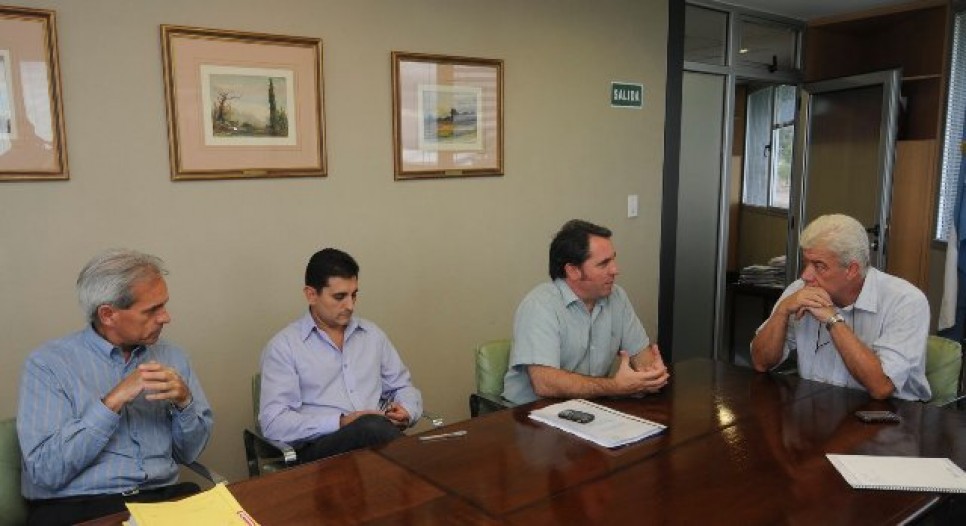 imagen UNCuyo analizará viabilidad para concretar acueducto en San Carlos