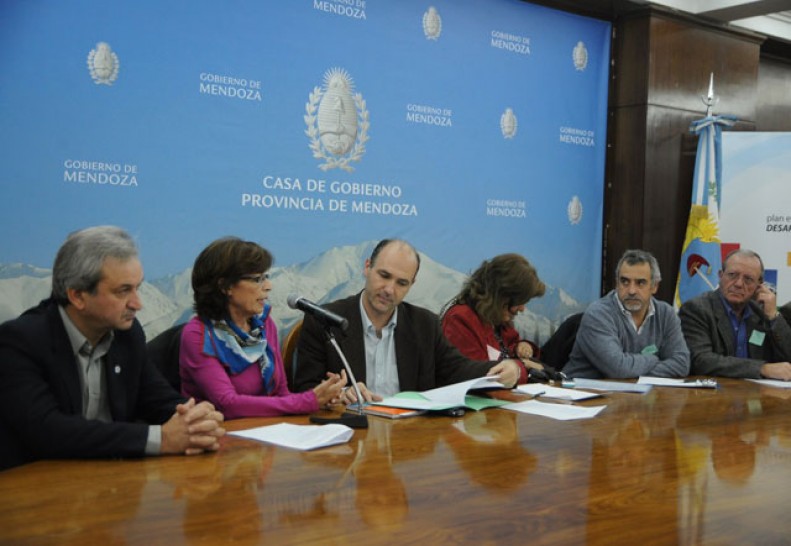 imagen UNCuyo presentó al Gobierno de Mendoza propuestas sobre el sector energético