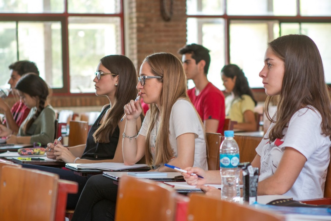 imagen Nueve idiomas para estudiar en verano