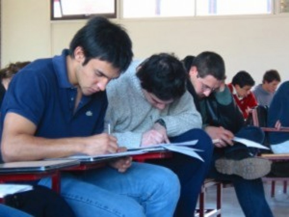 imagen Estudiantes avanzados podrán desempeñarse como asistentes técnicos