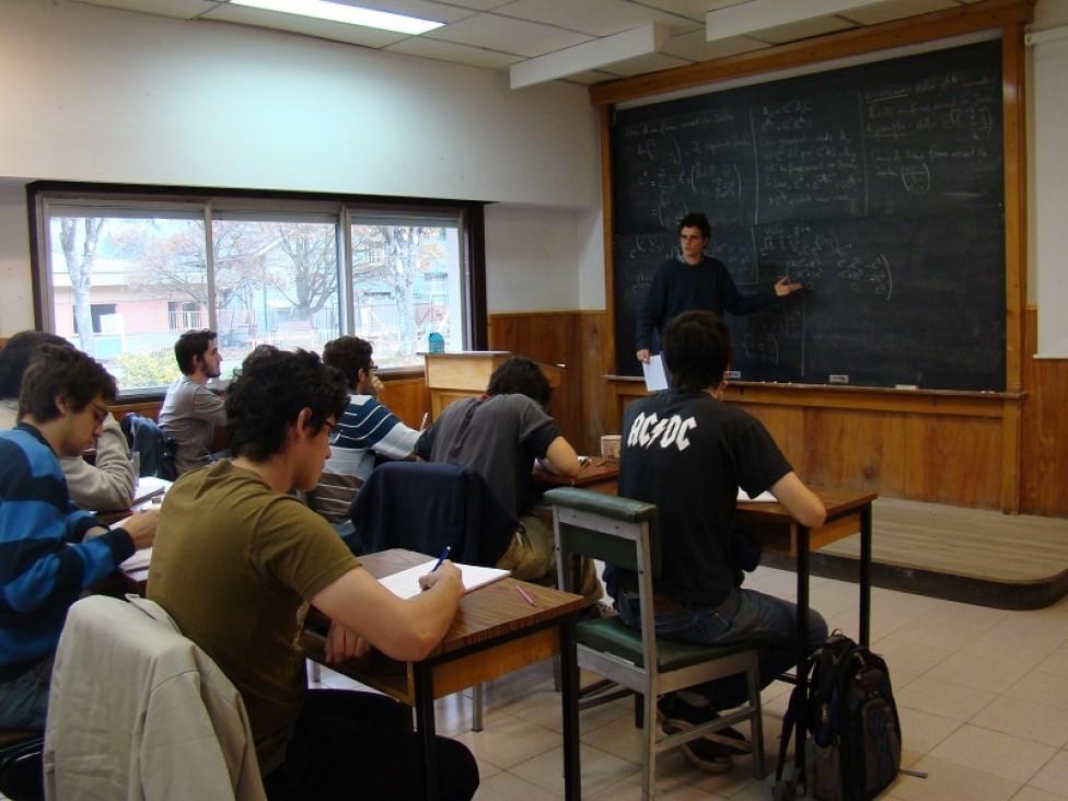 imagen Empezaron las clases en el Balseiro