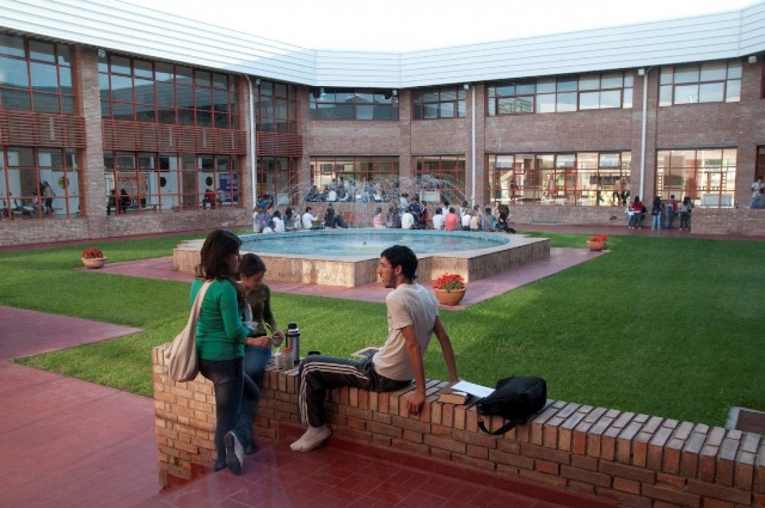 imagen Sigue Facultad Abierta en la UNCuyo