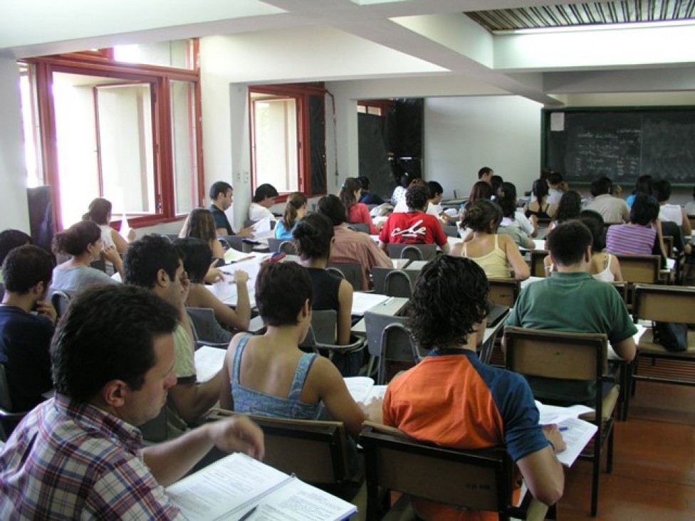 imagen Programa Vuelta al Pago 2013 convoca a estudiantes avanzados para ser monitores