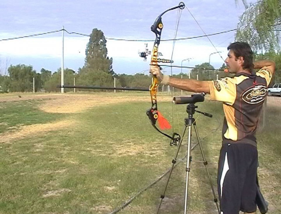 imagen Tiro con Arco: campeón argentino y entrenador de la UNCuyo participa en Juegos ODESUR