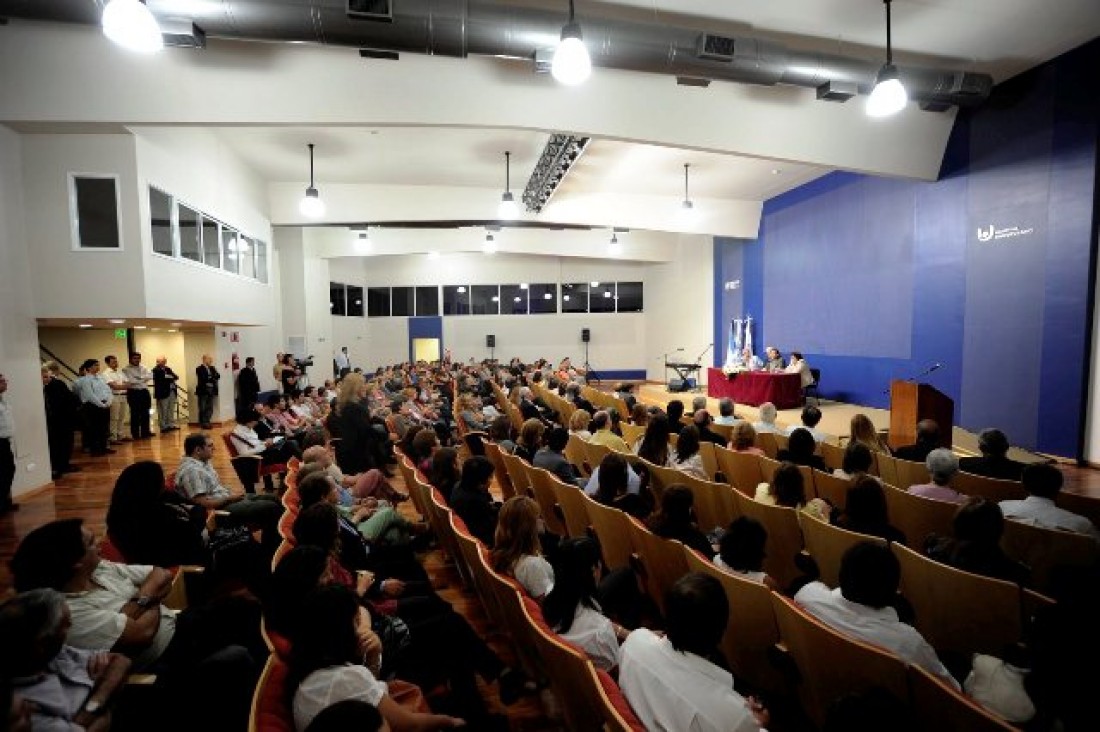 imagen "Uso y abuso de los medios", nuevo curso en el Hospital de la UNCuyo