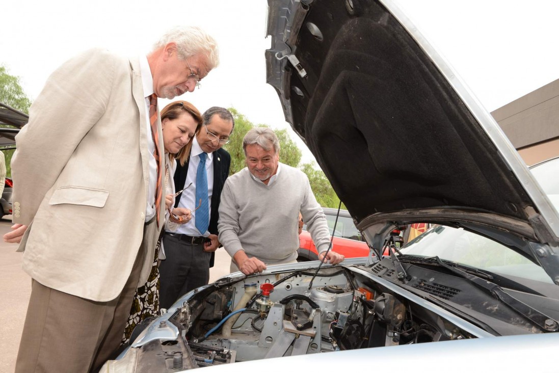 imagen Nuevo auto eléctrico patrulla el Campus de la UNCuyo